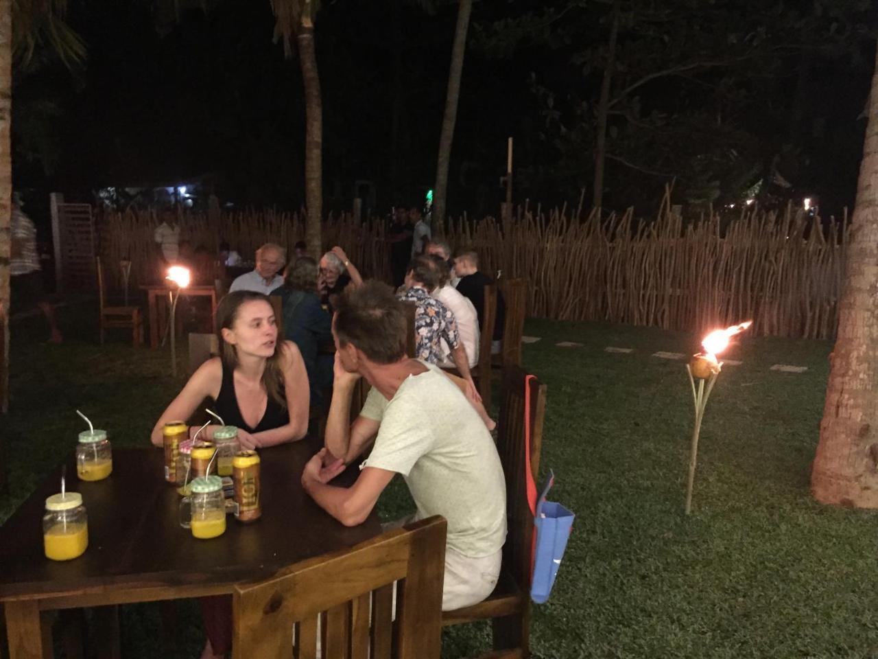 Bay Hiriketiya Hotel Dikwella Bagian luar foto