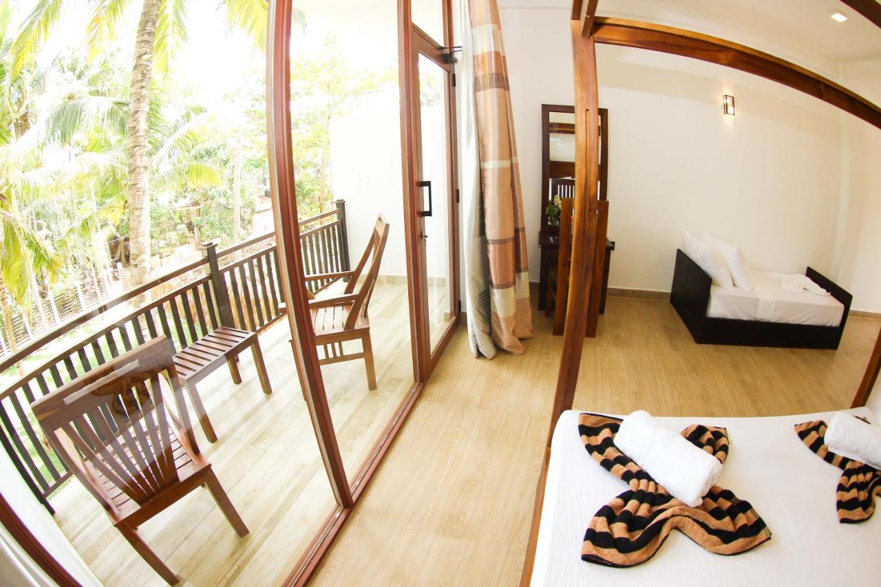 Bay Hiriketiya Hotel Dikwella Bagian luar foto