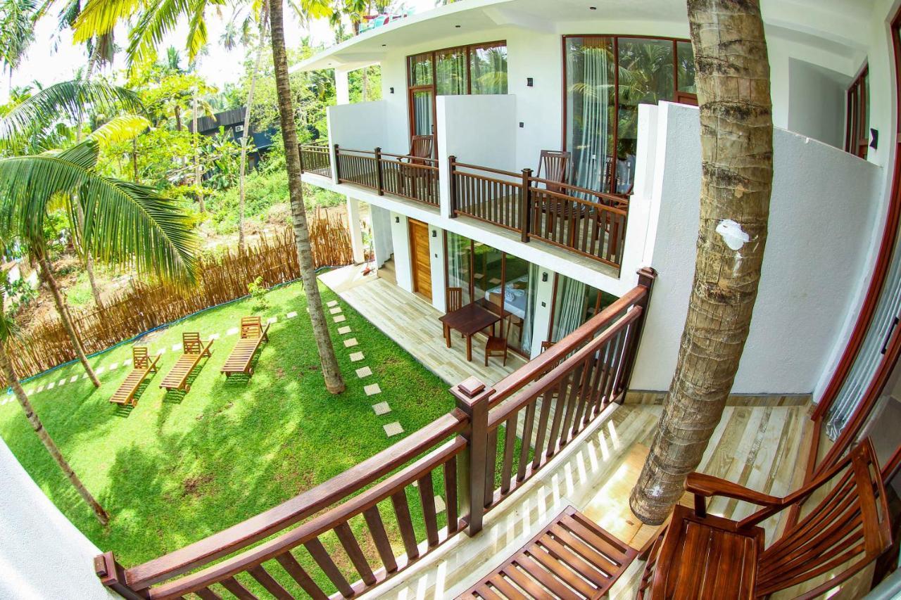 Bay Hiriketiya Hotel Dikwella Bagian luar foto